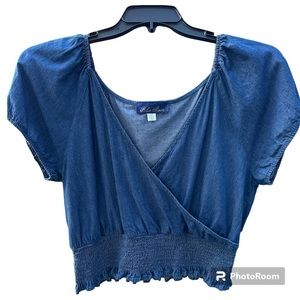 Blue‎ Rain Boutique Top, denim top, size XL, cropped, ruched. Bottom and sleeves